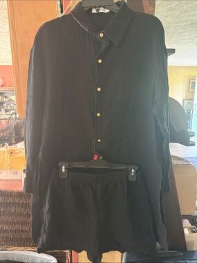 Black Button-Up Top and Shorts Set 0062